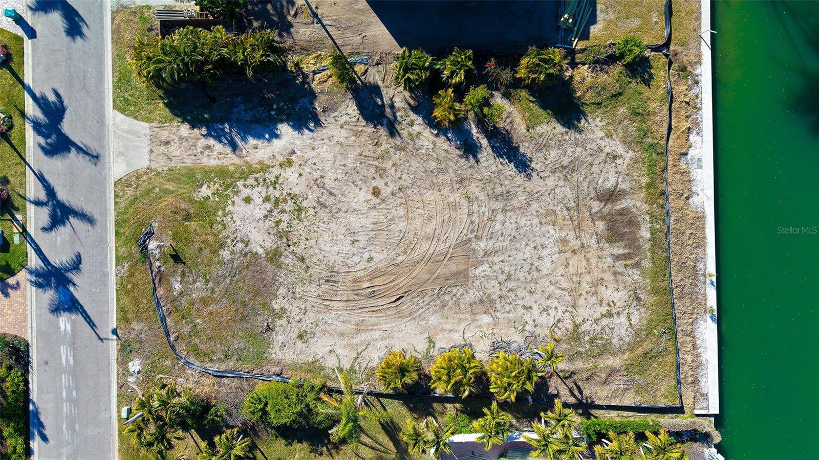 721 EMERALD HARBOR DR, Longboat Key, FL 34228