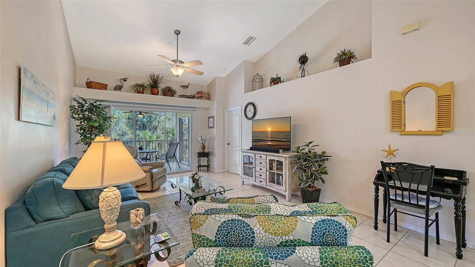 4655 TOWER HILL LN #2422, Sarasota, FL 34238