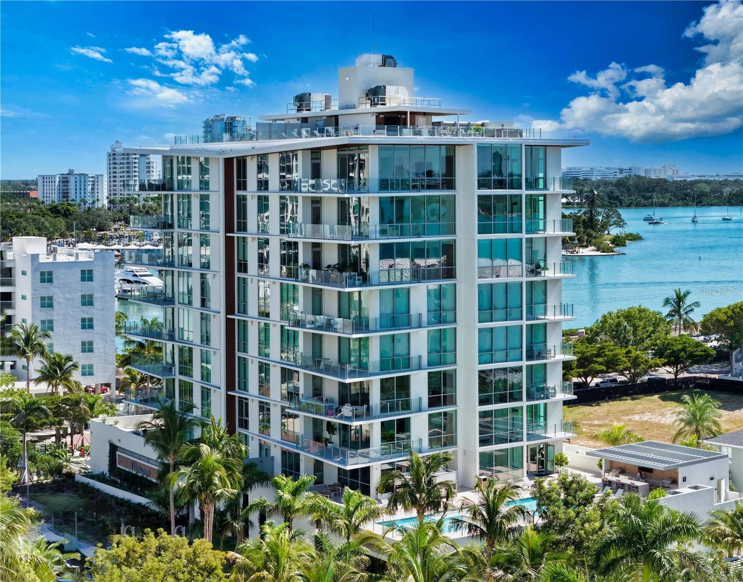 111 GOLDEN GATE #403, Sarasota, FL 34236
