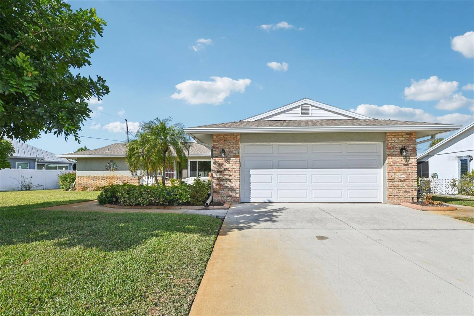 101 ALGIERS DR, Venice, FL 34293