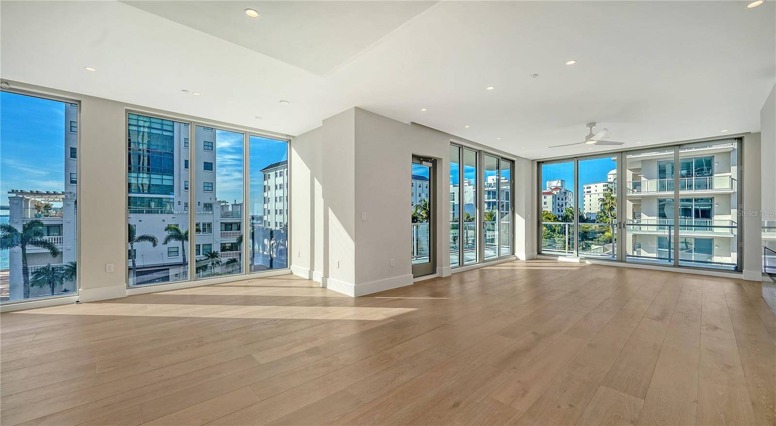 223 GOLDEN GATE PT #302, Sarasota, FL 34236