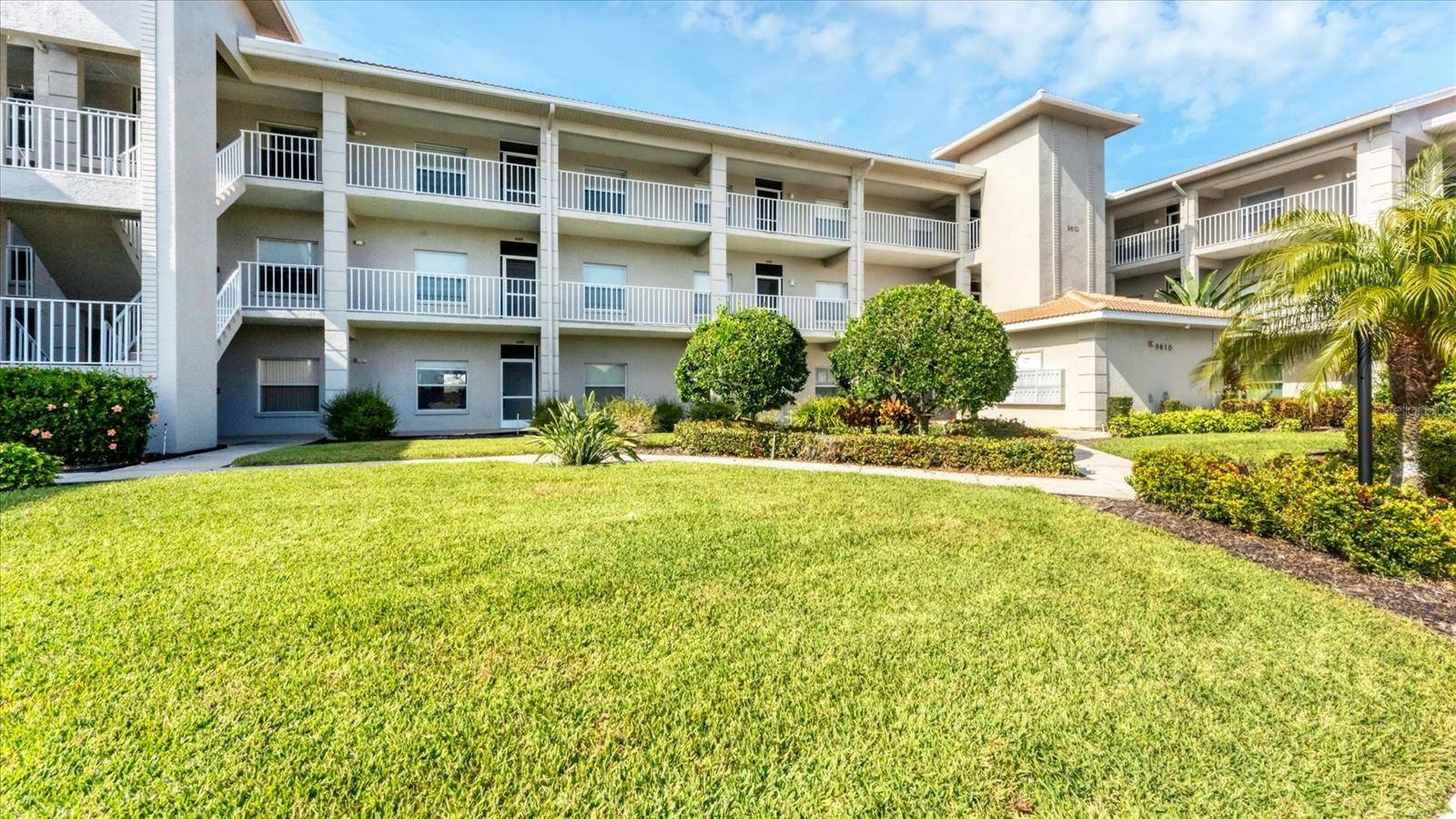 9610 CLUB SOUTH CIR #4106, Sarasota, FL 34238