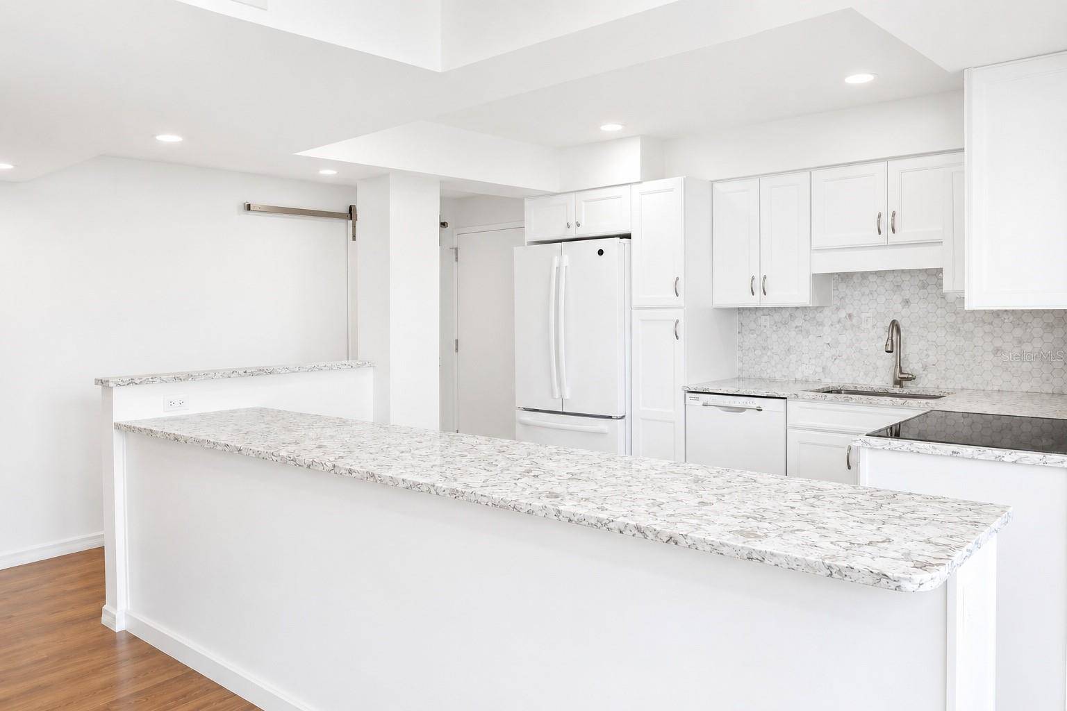 707 S GULFSTREAM AVE #307, Sarasota, FL 34236