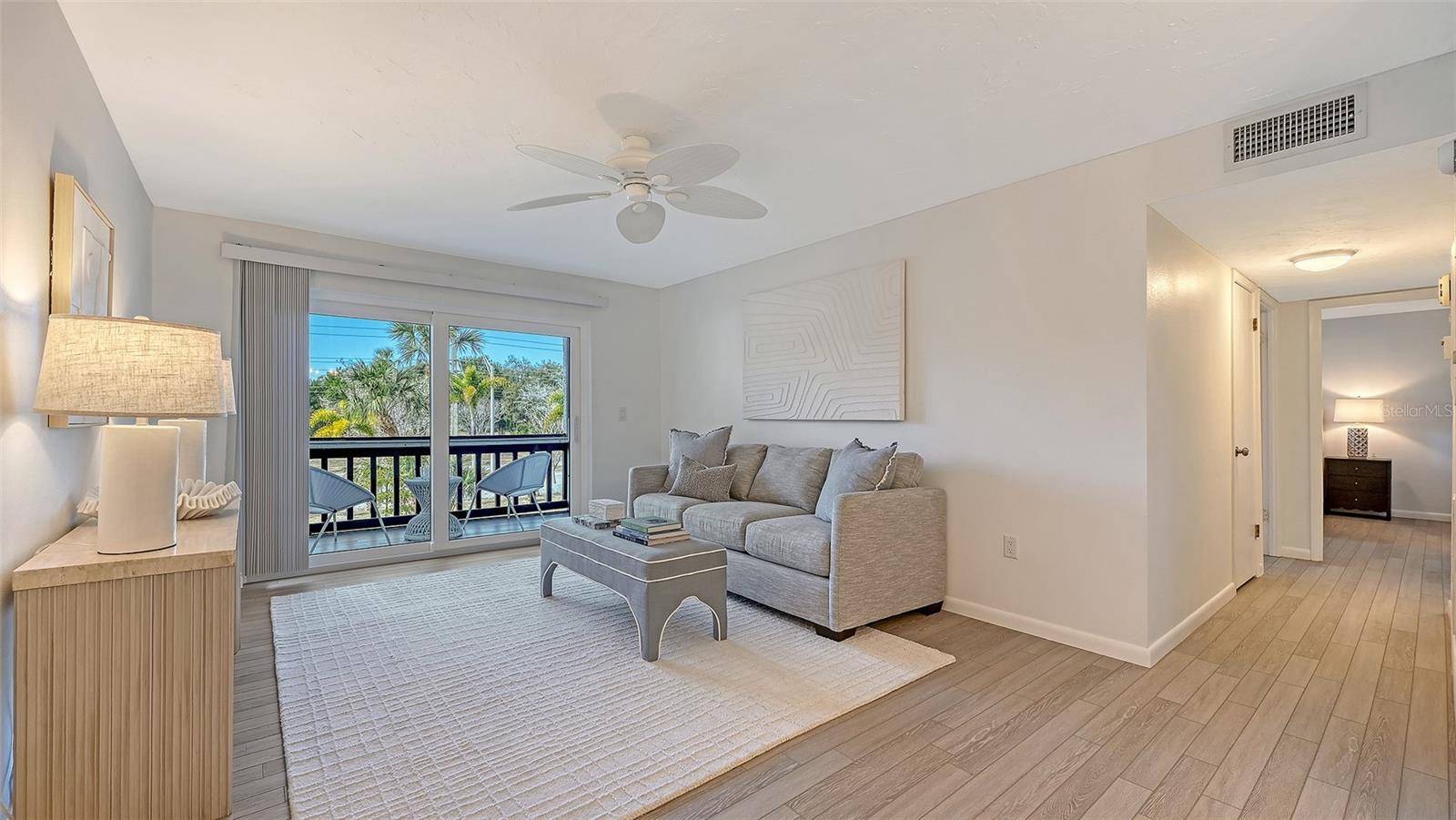 3201 BENEVA RD #204, Sarasota, FL 34232
