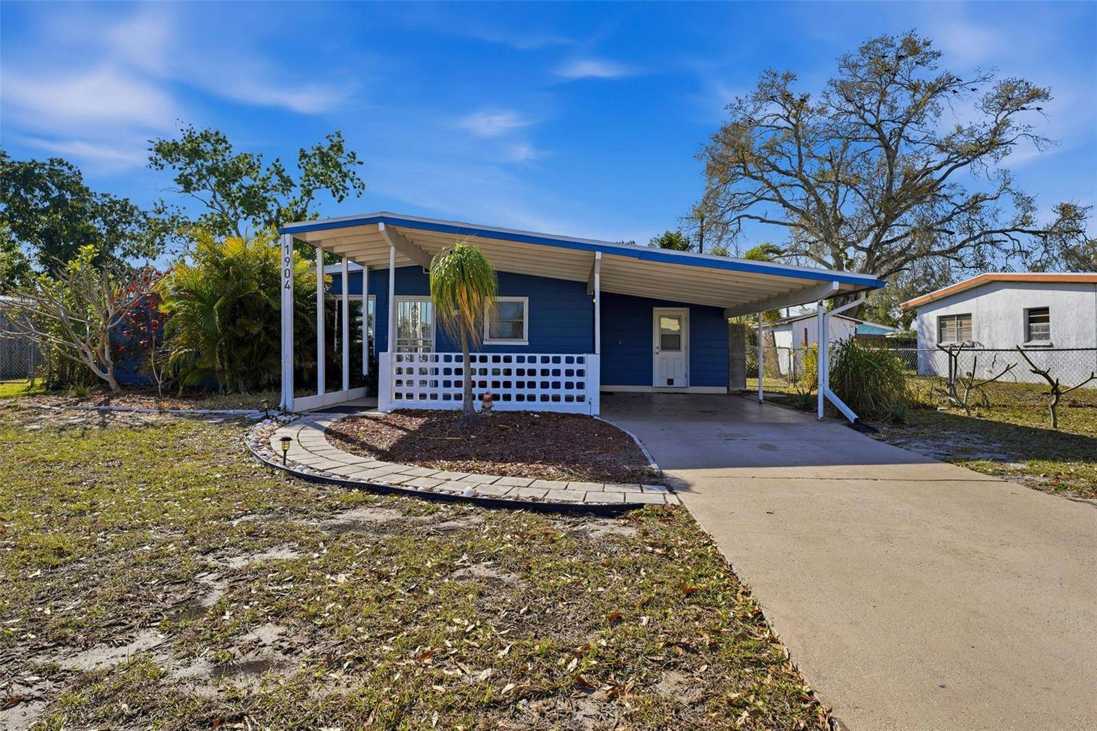 1904 31ST ST W, Bradenton, FL 34205