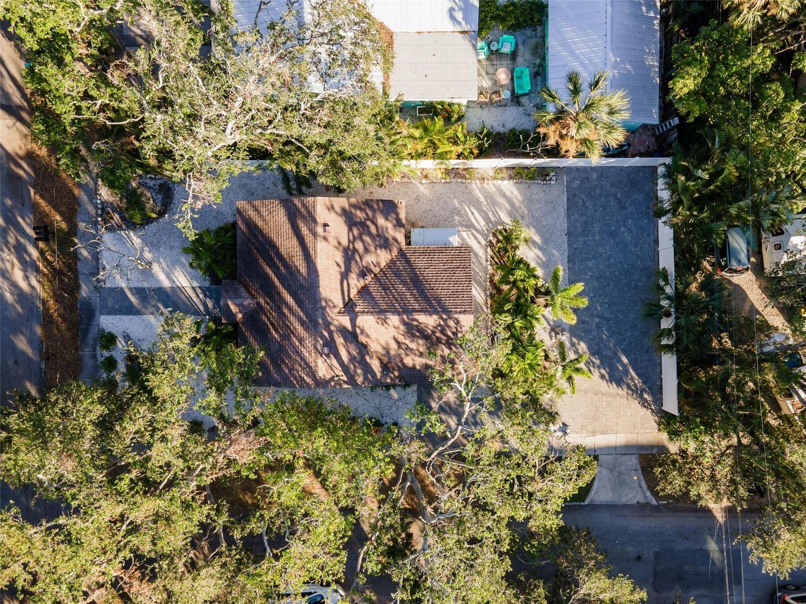 1704 WISCONSIN LN, Sarasota, FL 34239