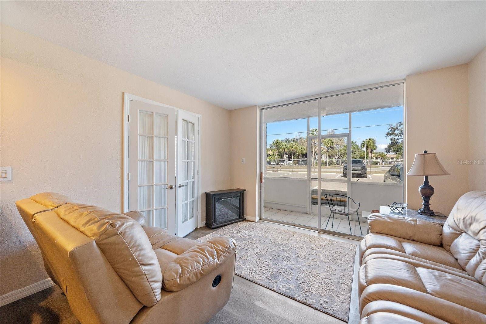 519 ALBEE FARM RD #111, Venice, FL 34285