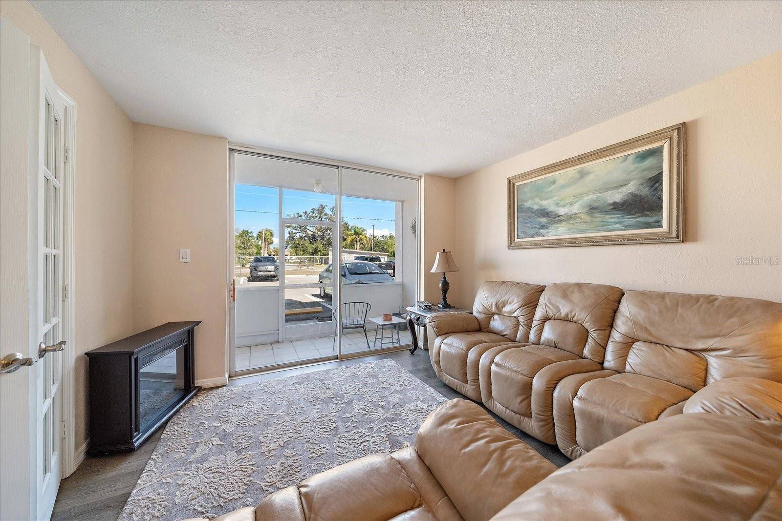 519 ALBEE FARM RD #111, Venice, FL 34285