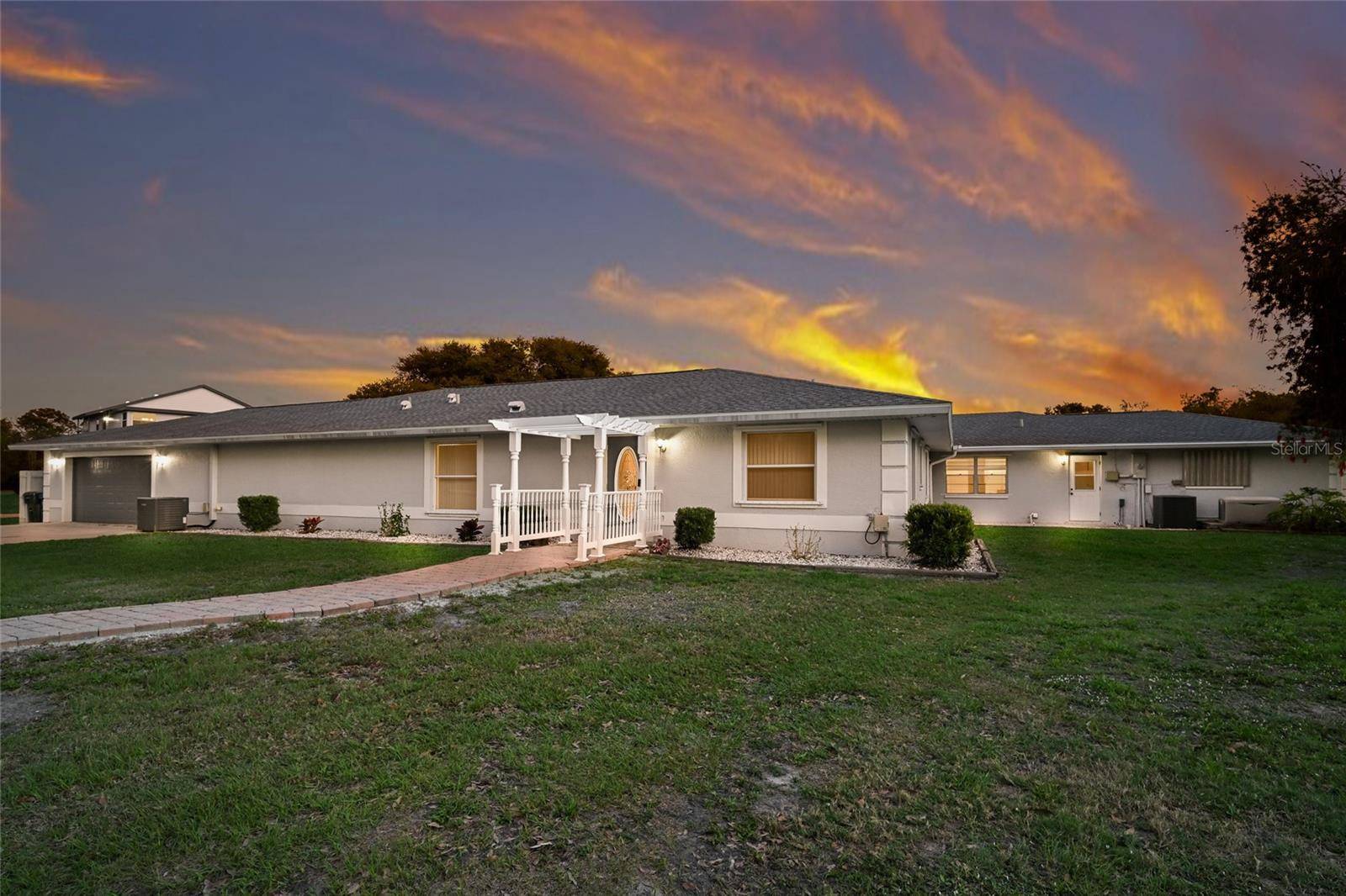 1516 FOX CREEK DR, Sarasota, FL 34240