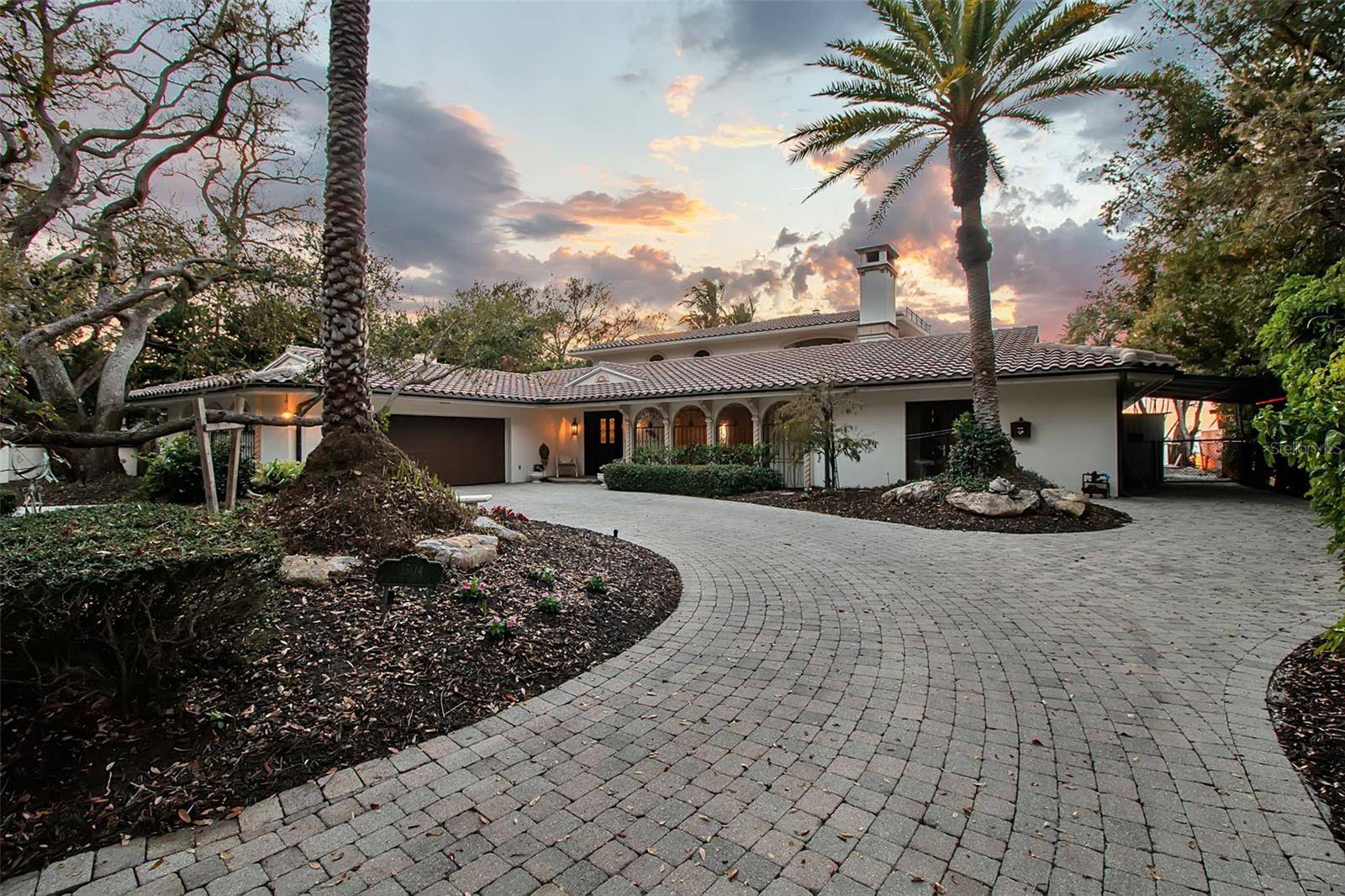 1504 S LODGE DR, Sarasota, FL 34239