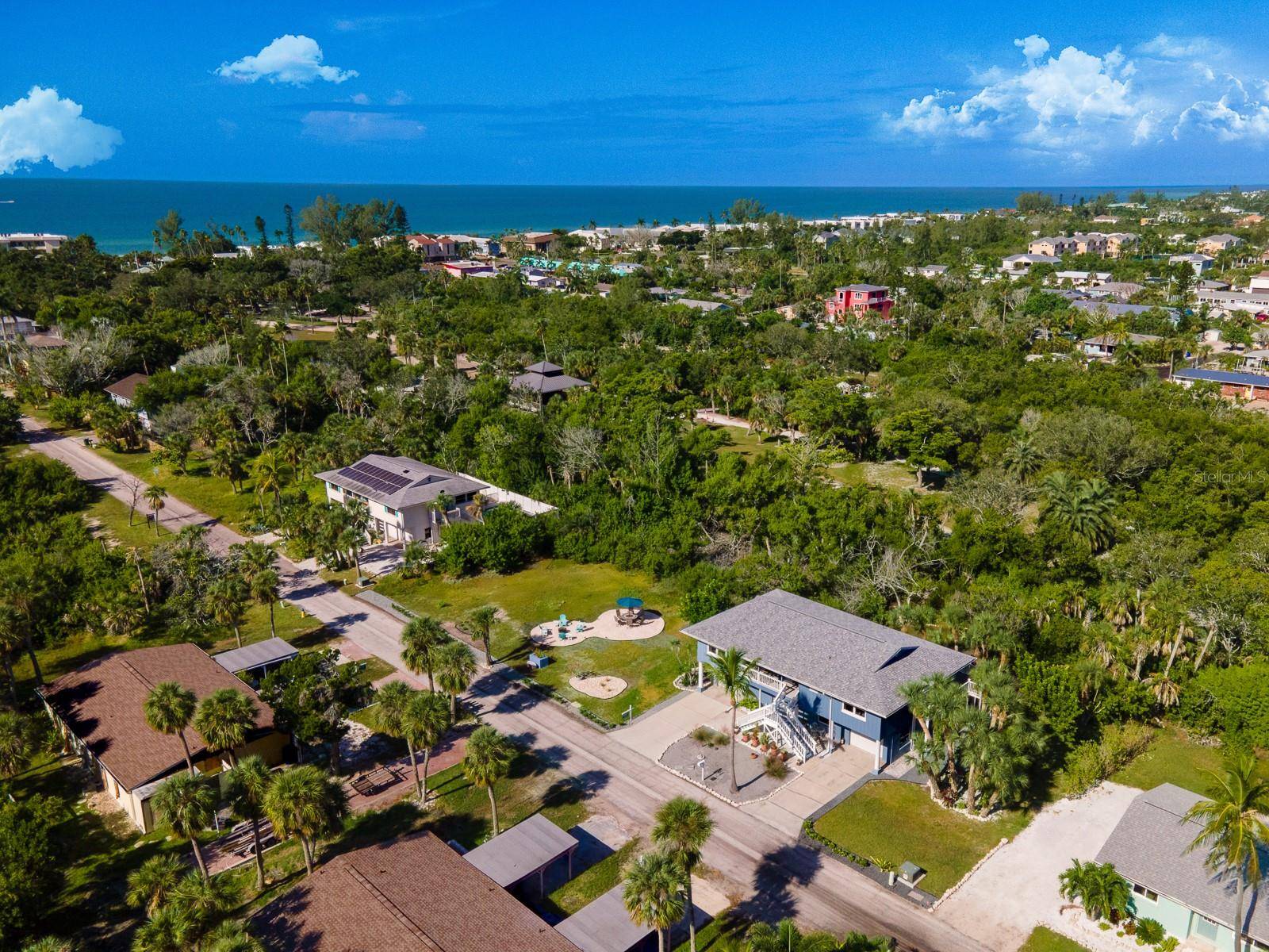 681 GULF BAY RD, Longboat Key, FL 34228