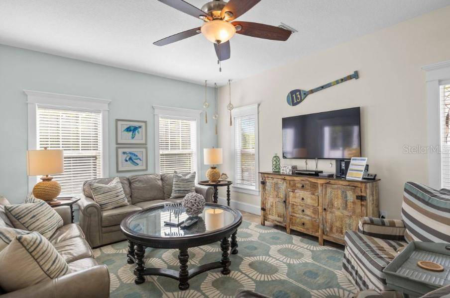 117 WILLOW AVE, Anna Maria, FL 34216