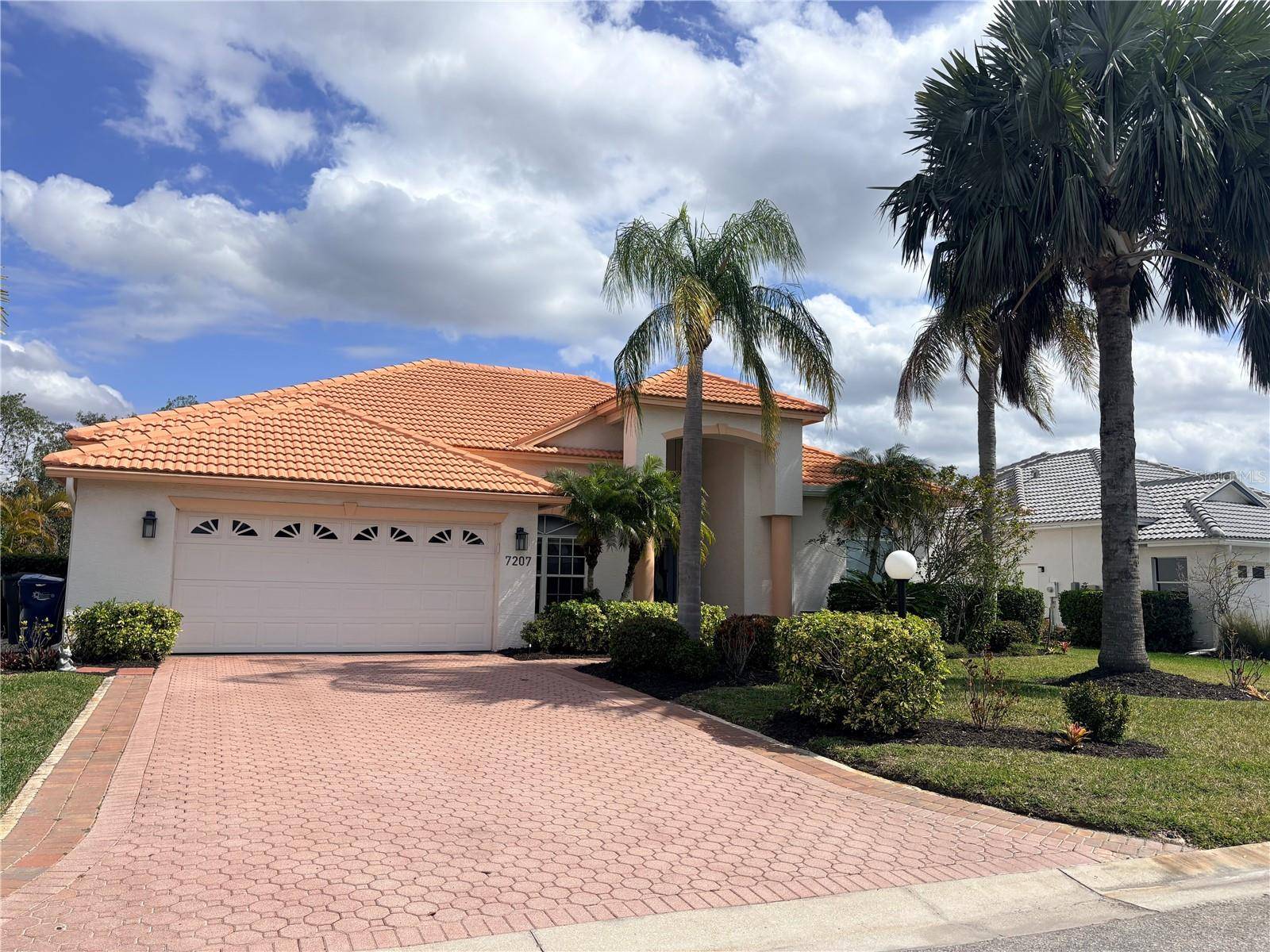 7207 39TH LN E, Sarasota, FL 34243