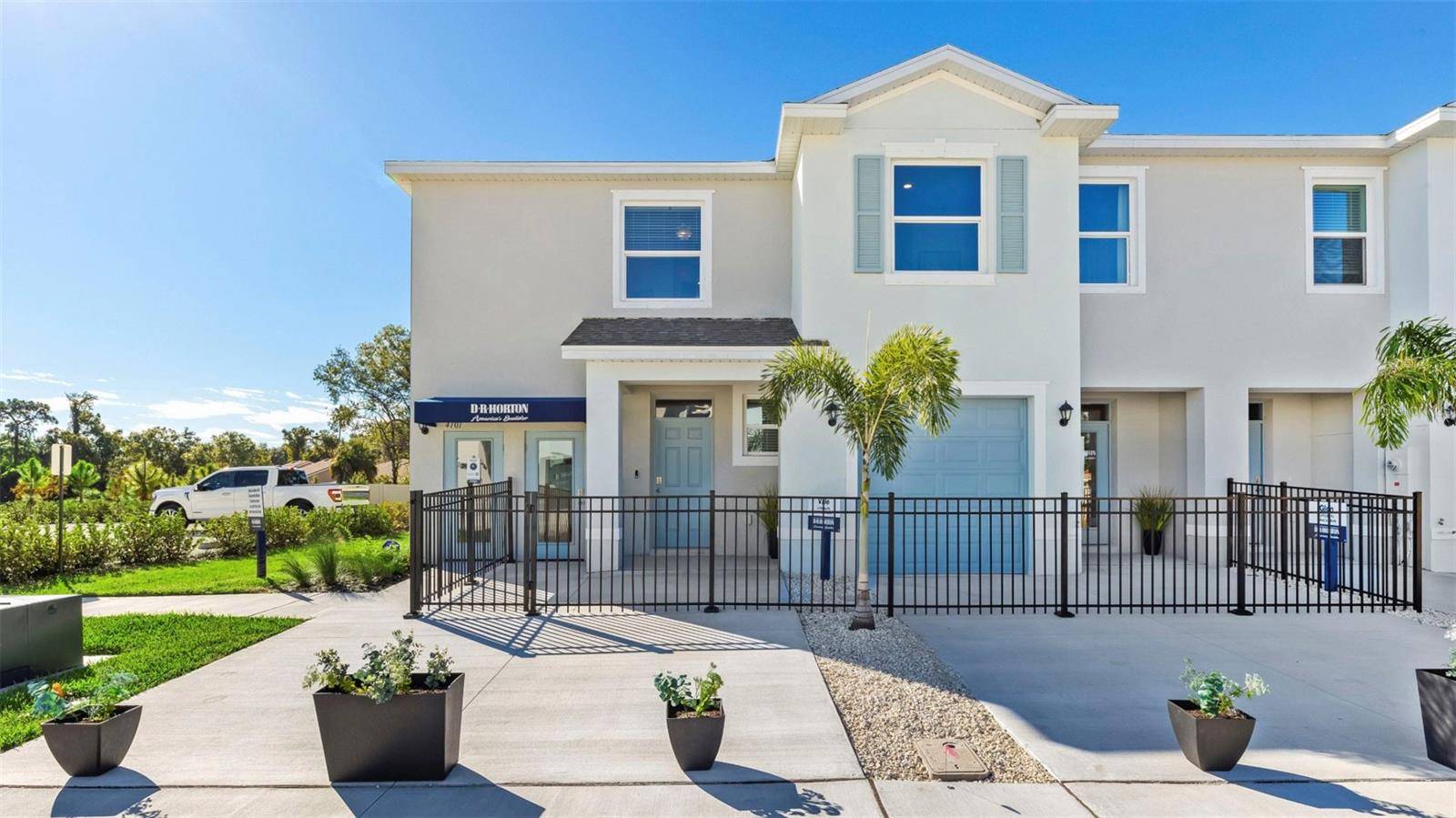 4056 GOLD DUST LN, Sarasota, FL 34243