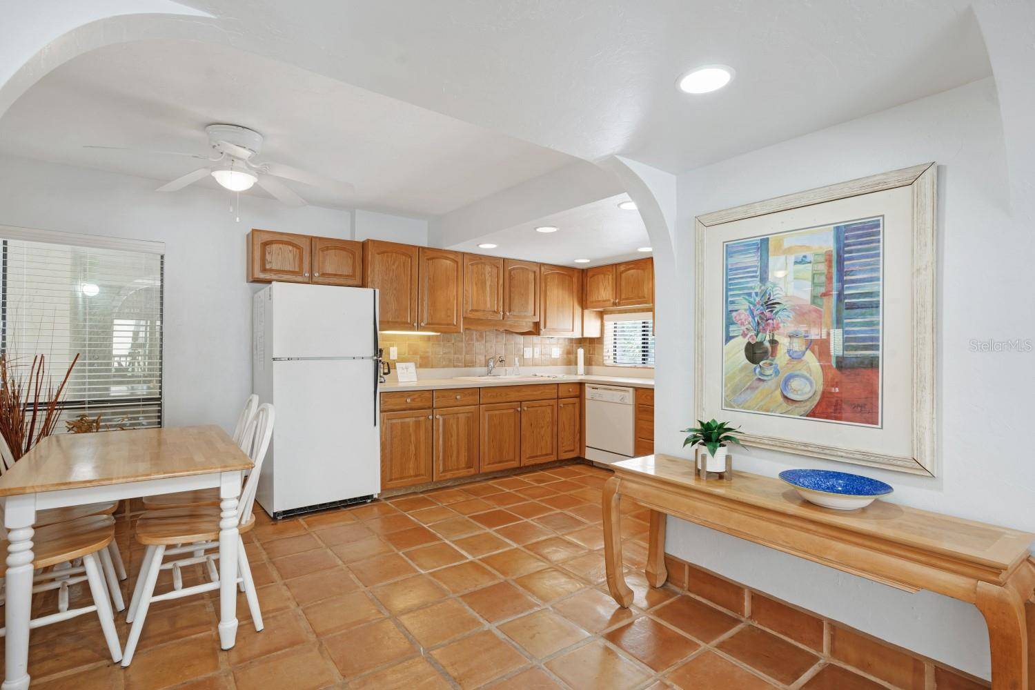 6157 MIDNIGHT PASS RD #E22, Sarasota, FL 34242