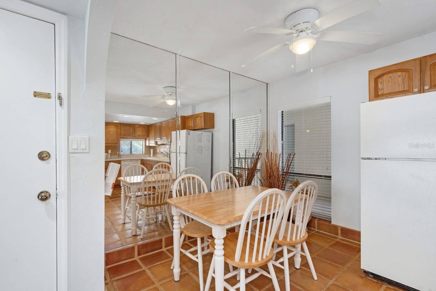 6157 MIDNIGHT PASS RD #E22, Sarasota, FL 34242