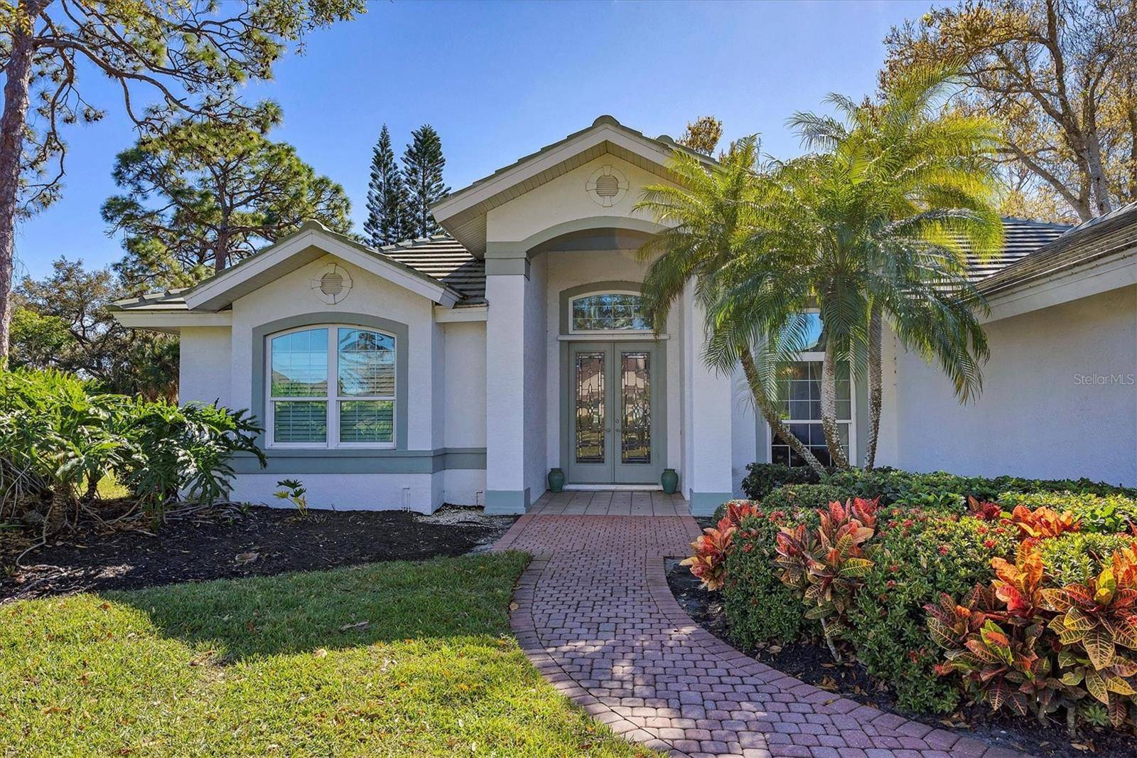 8684 WOODBRIAR DR, Sarasota, FL 34238