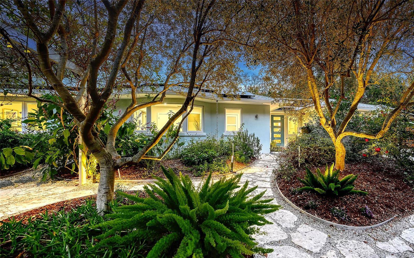 1731 CUNLIFF LN, Sarasota, FL 34239