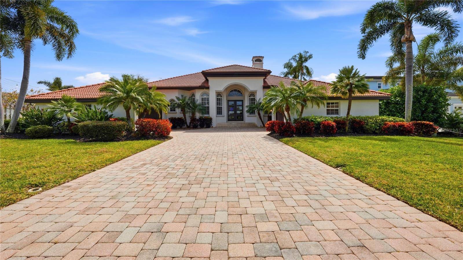 7637 COVE TER, Sarasota, FL 34231