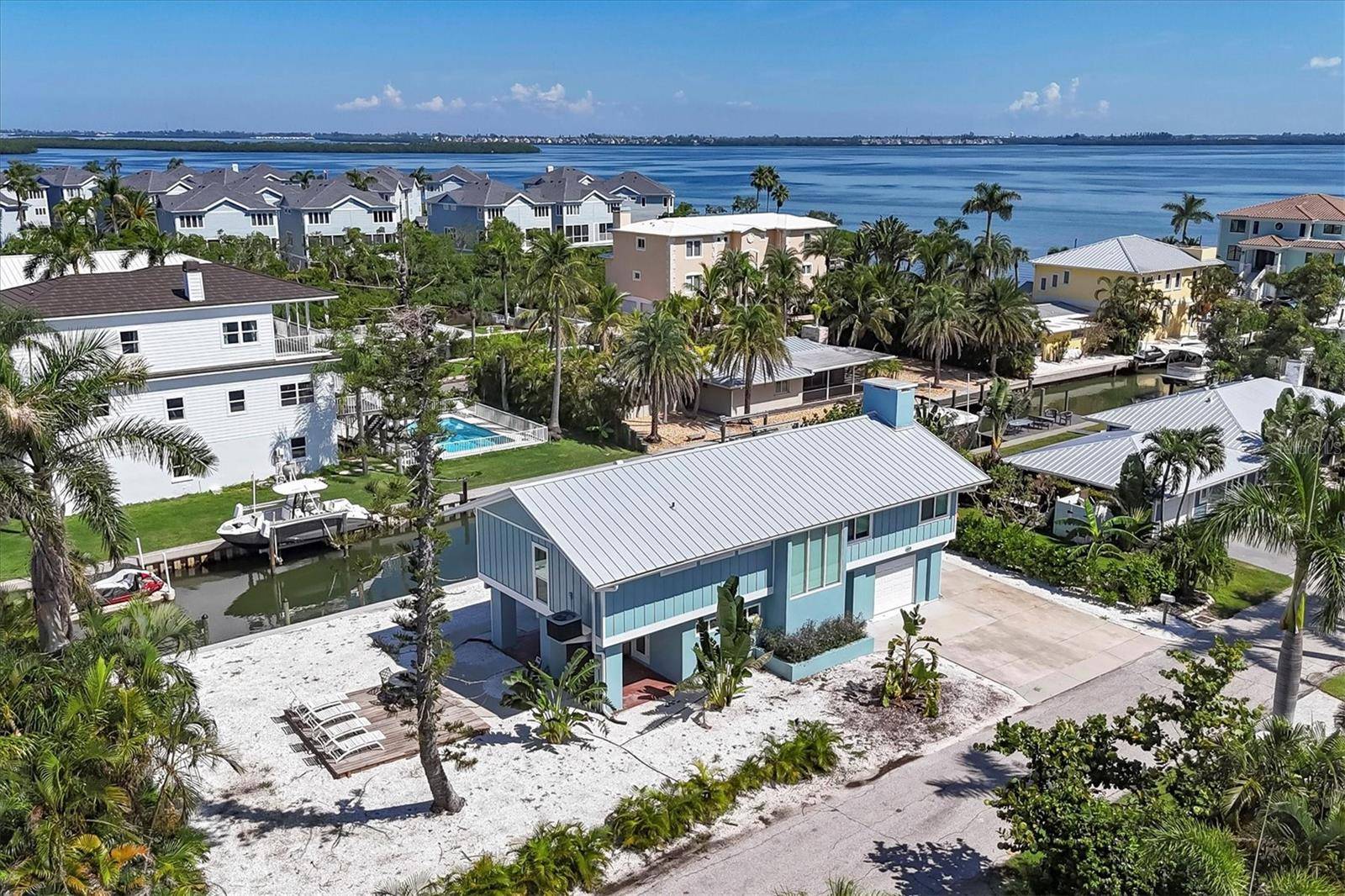 825 TARAWITT DR, Longboat Key, FL 34228