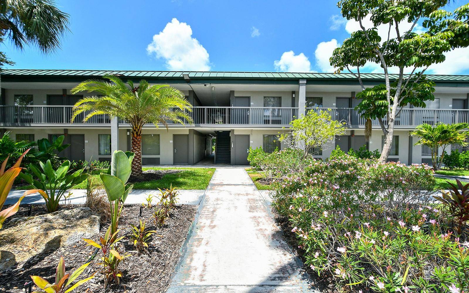 7150 N TAMIAMI TRL #S-614, Sarasota, FL 34243