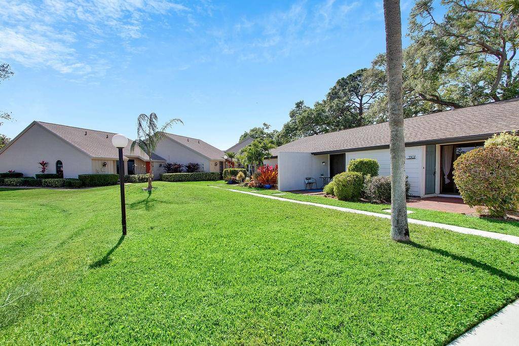 3507 LONGMEADOW #4, Sarasota, FL 34235