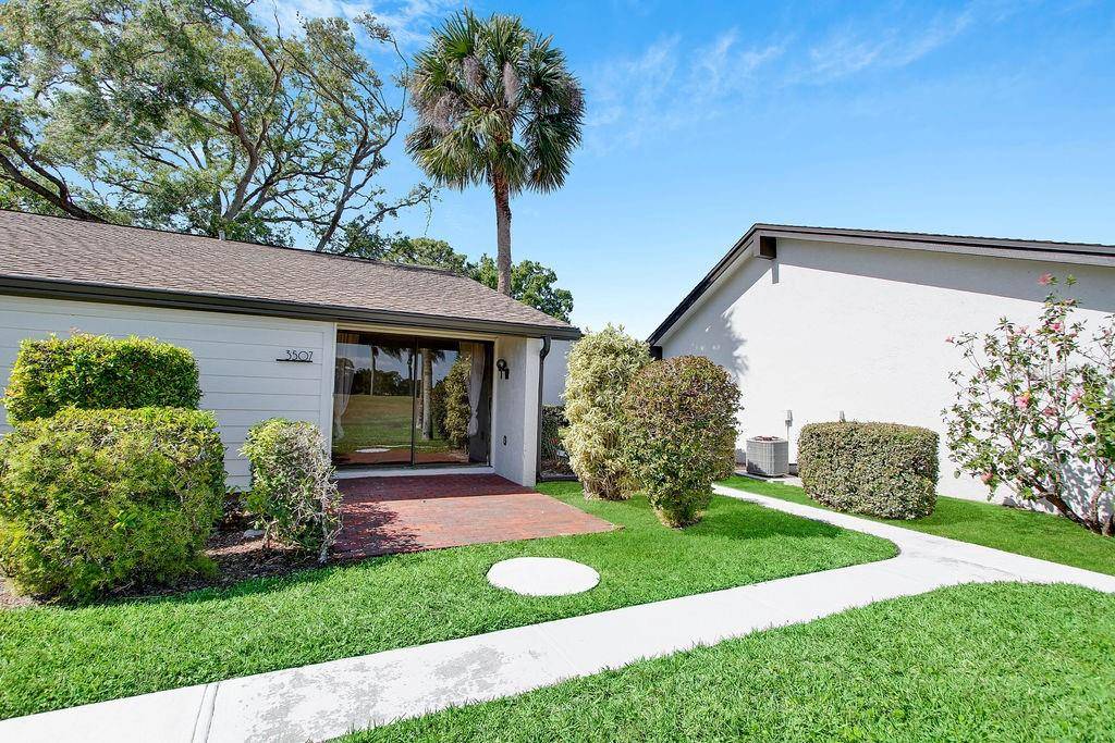3507 LONGMEADOW #4, Sarasota, FL 34235