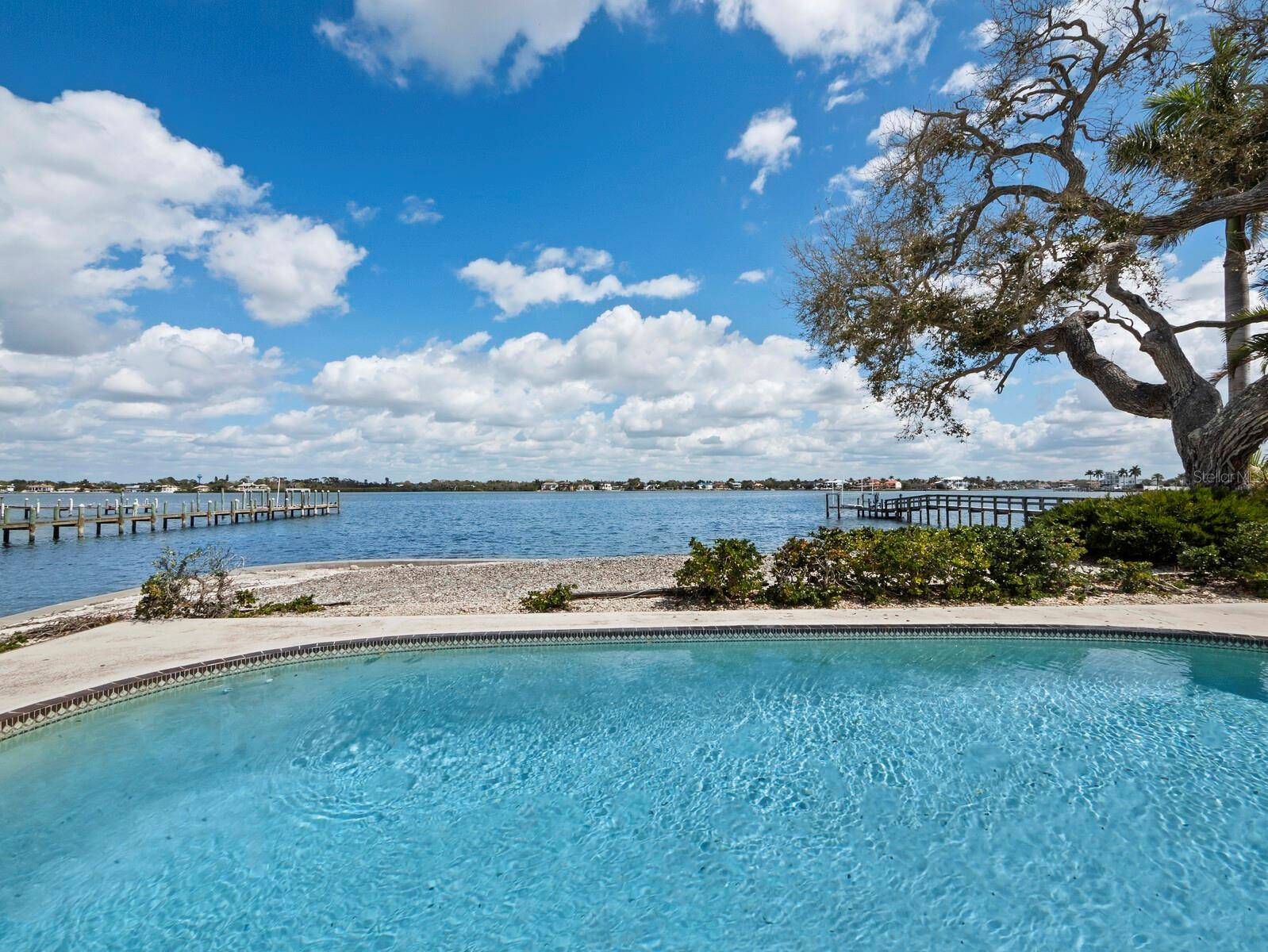 1267 STARBOARD LN, Sarasota, FL 34242
