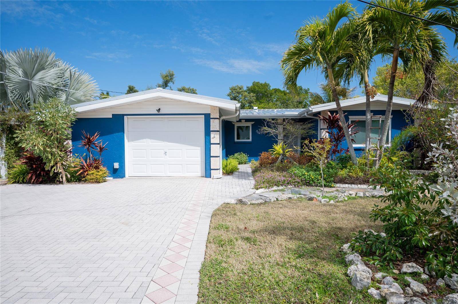 504 58TH ST, Holmes Beach, FL 34217