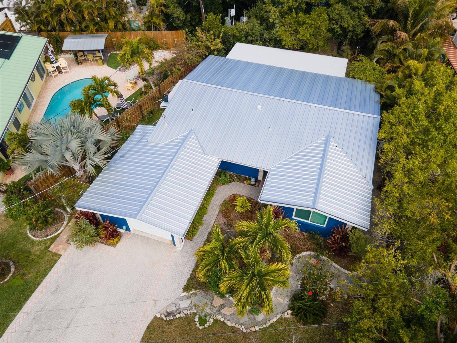 504 58TH ST, Holmes Beach, FL 34217