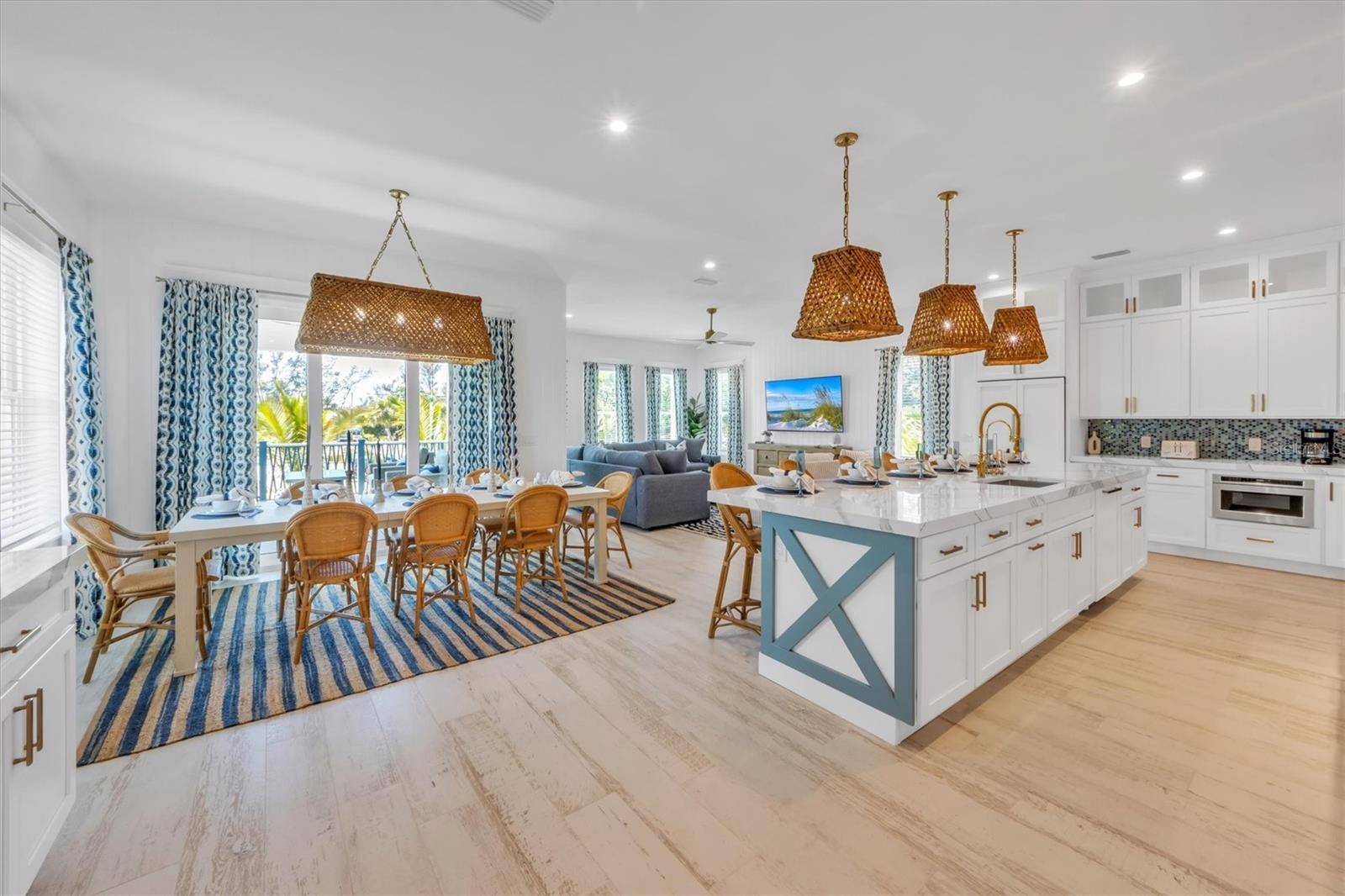 518 SPRING AVE, Anna Maria, FL 34216