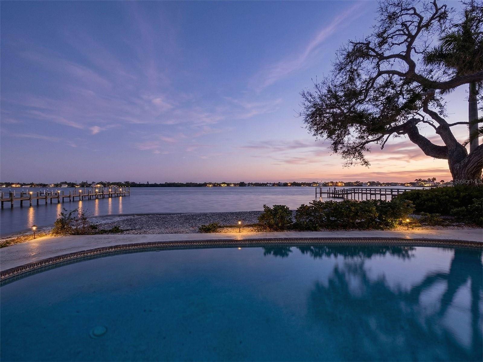 1267 STARBOARD LN, Sarasota, FL 34242