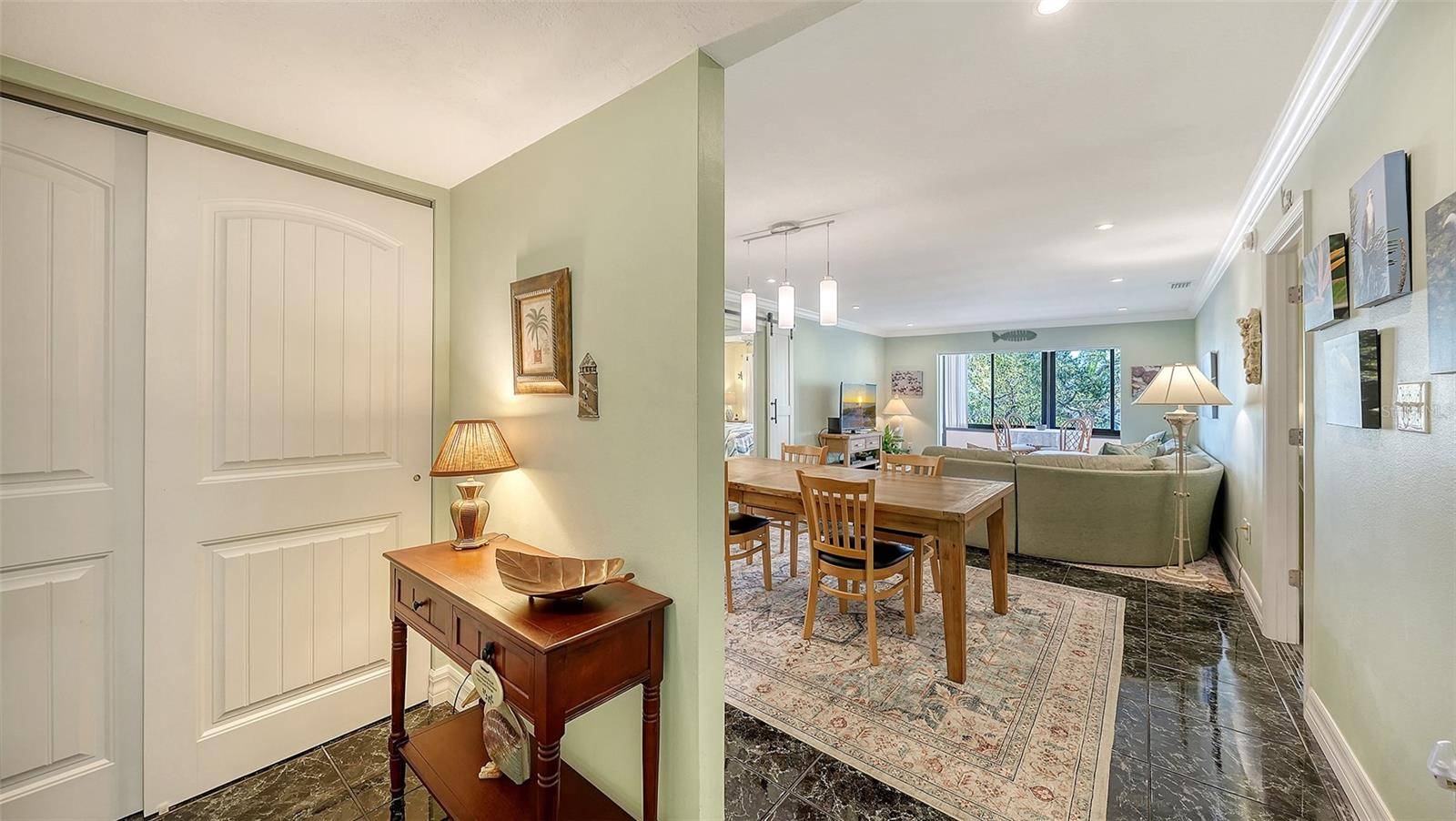1200 EAST PEPPERTREE LANE #302, Sarasota, FL 34242