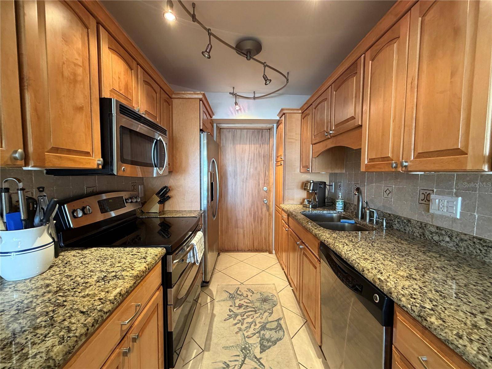 3806 GULF OF MEXICO DR #C211, Longboat Key, FL 34228