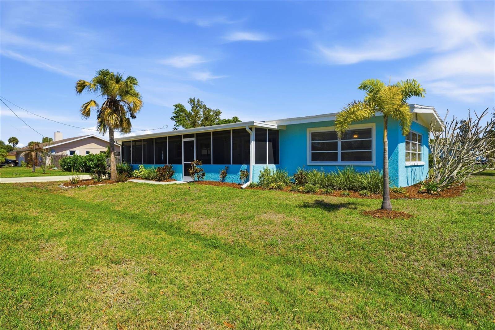 2400 PINE CT, Nokomis, FL 34275