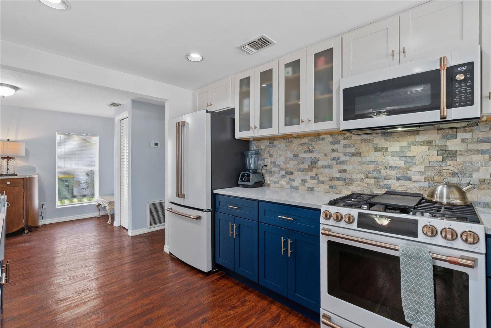 4111 SARASOTA AVE, Sarasota, FL 34234
