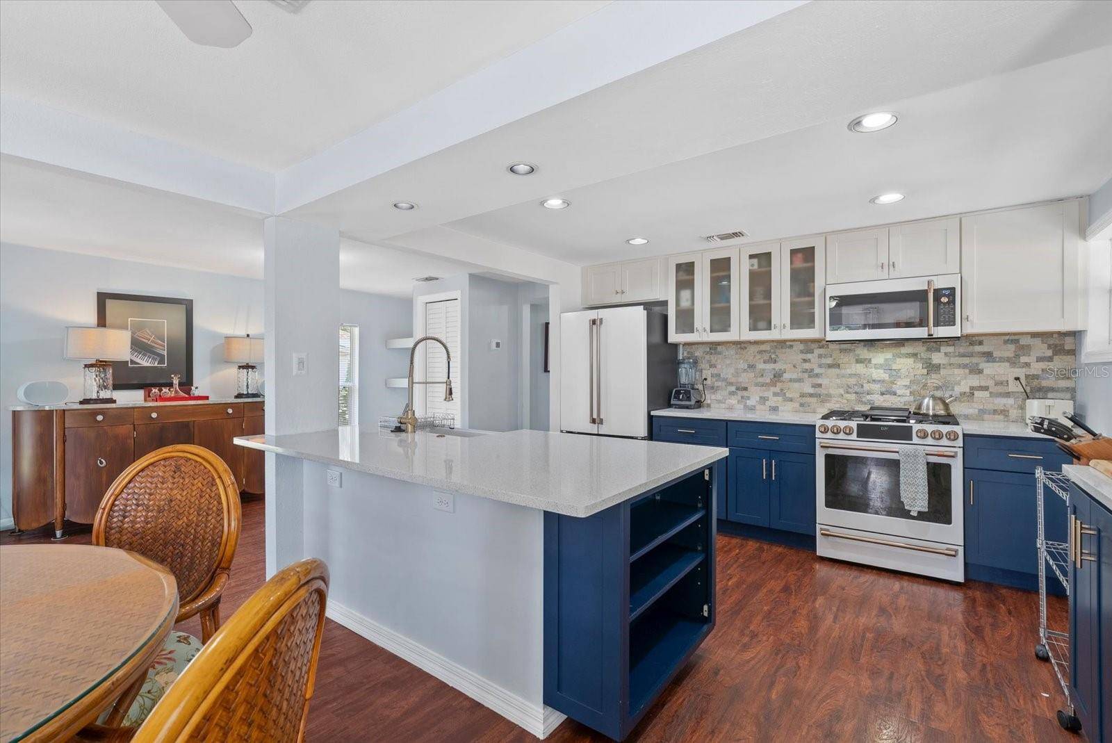 4111 SARASOTA AVE, Sarasota, FL 34234