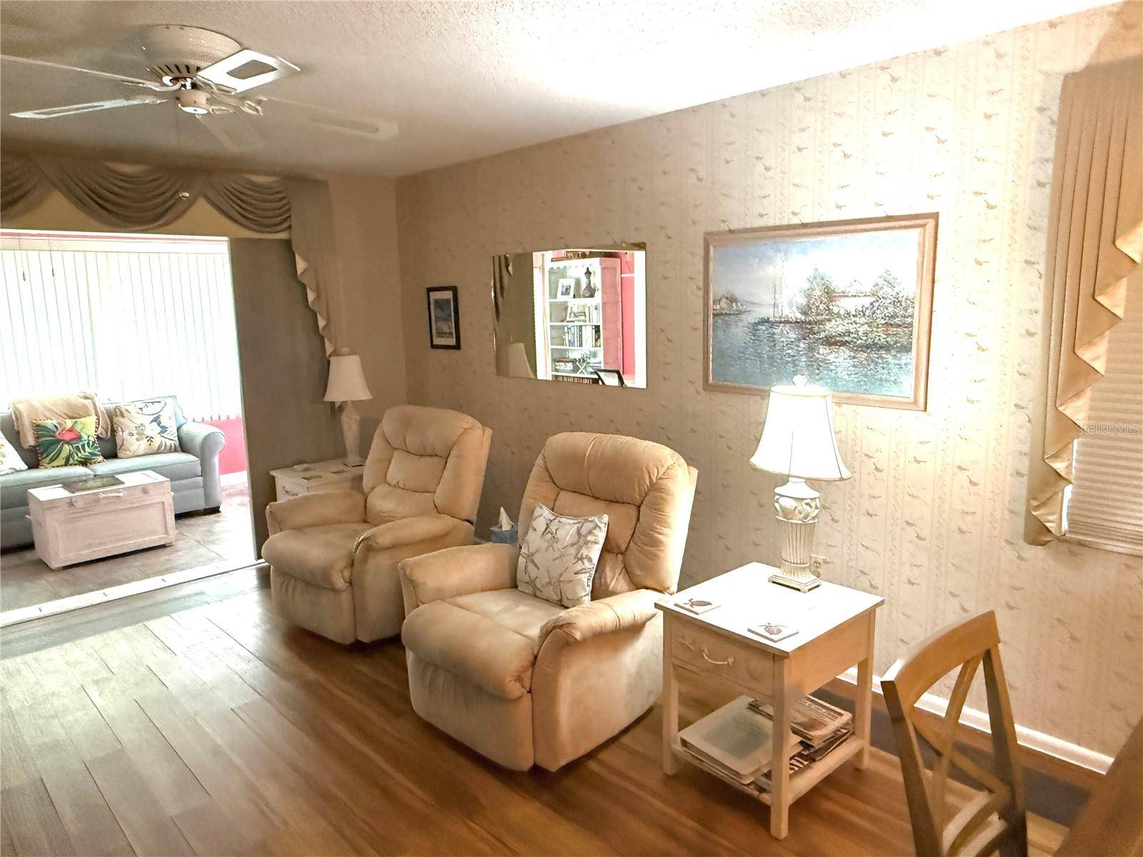 390 301 BLVD W #8A, Bradenton, FL 34205