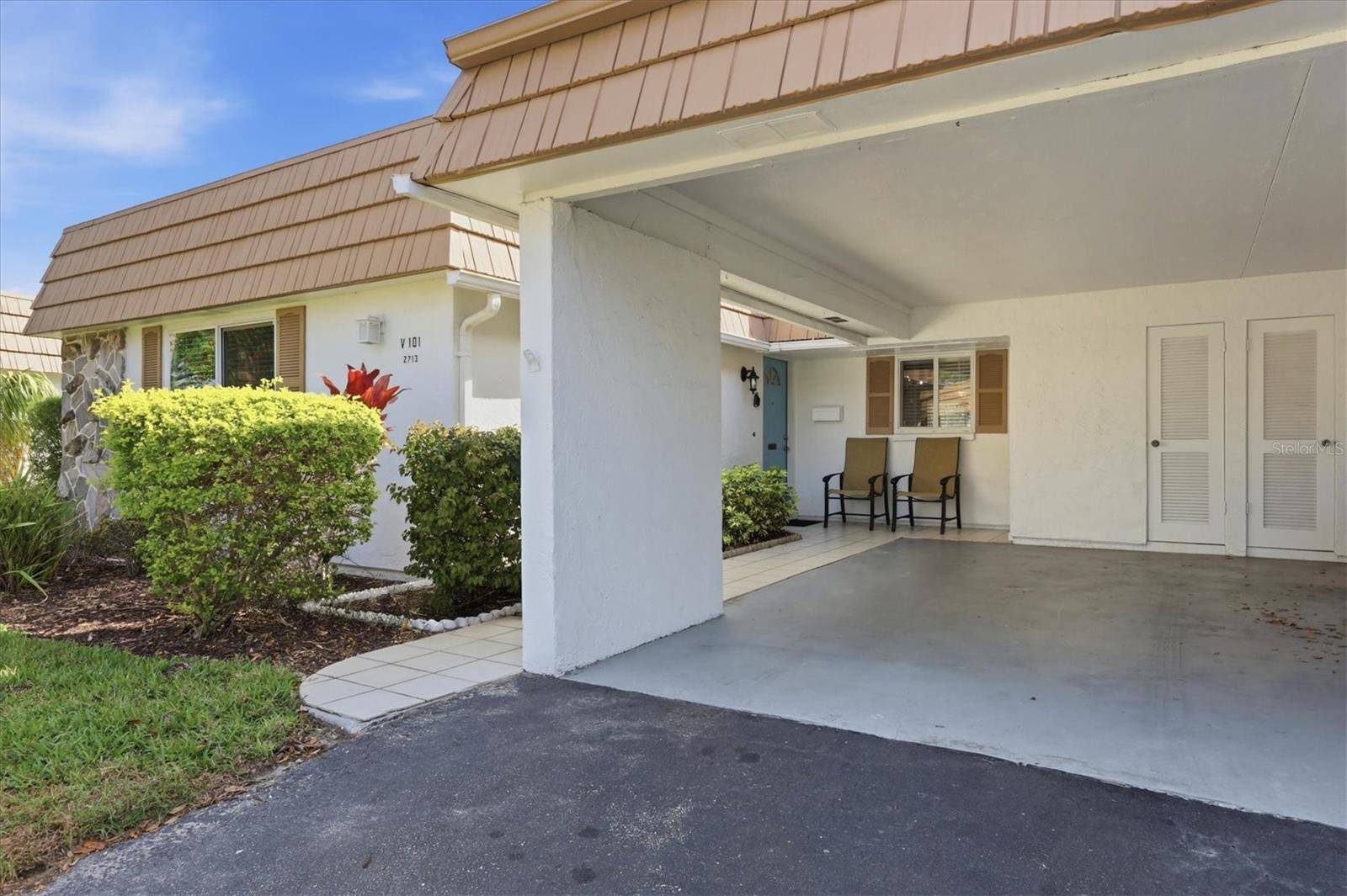 2713 RIVERBLUFF CT #V101, Sarasota, FL 34231