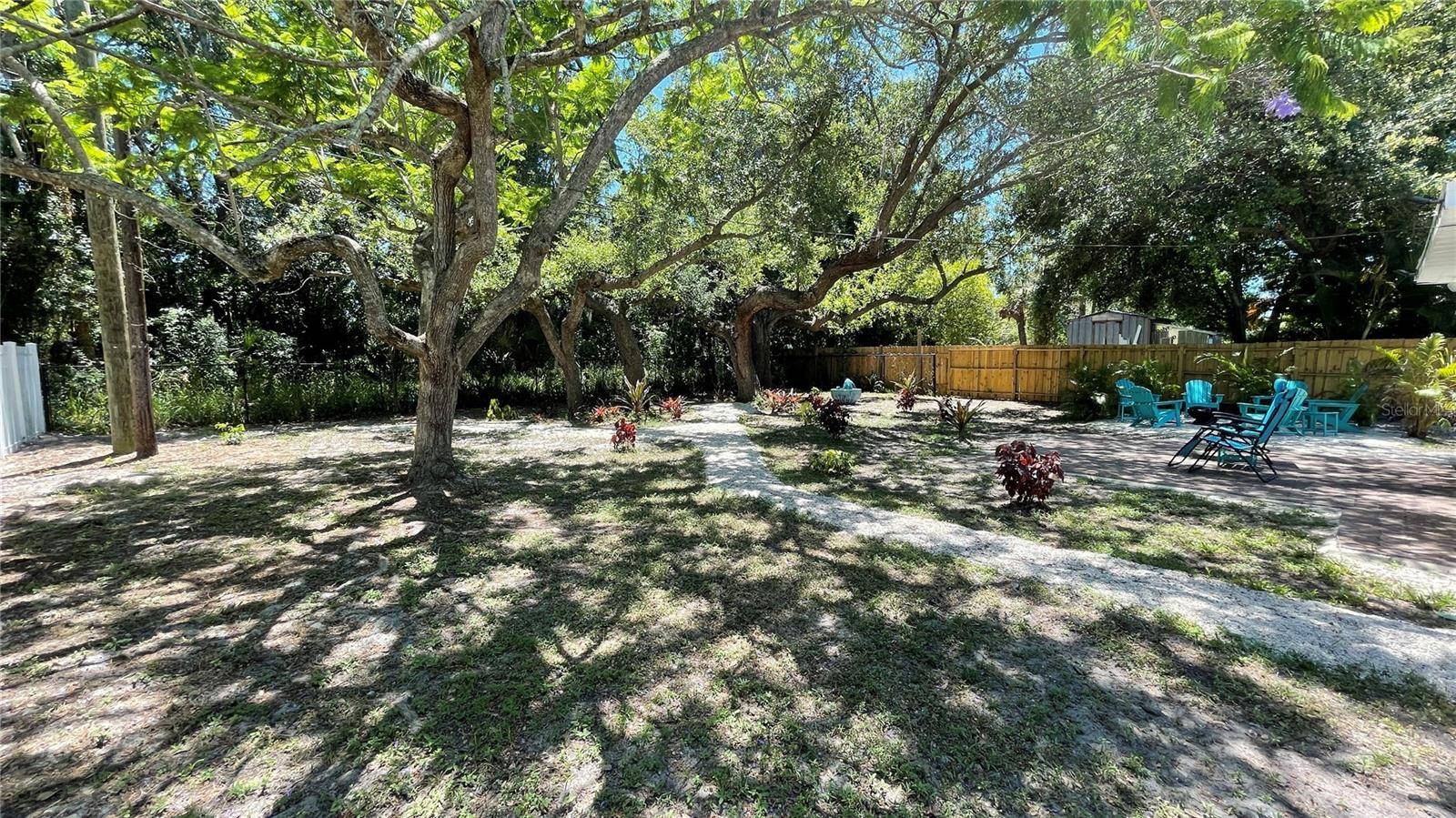 2504 S MILMAR DR, Sarasota, FL 34237