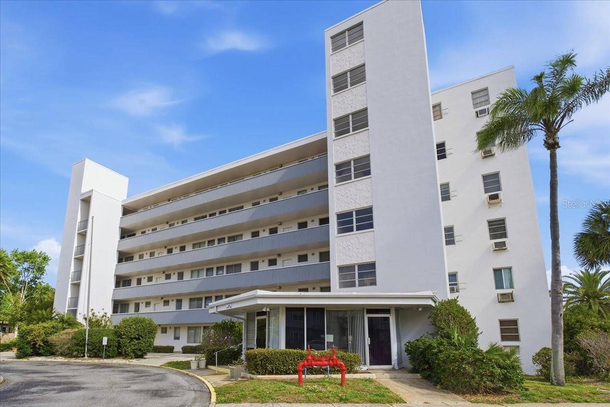 200 N BETTY LN #1C, Clearwater, FL 33755