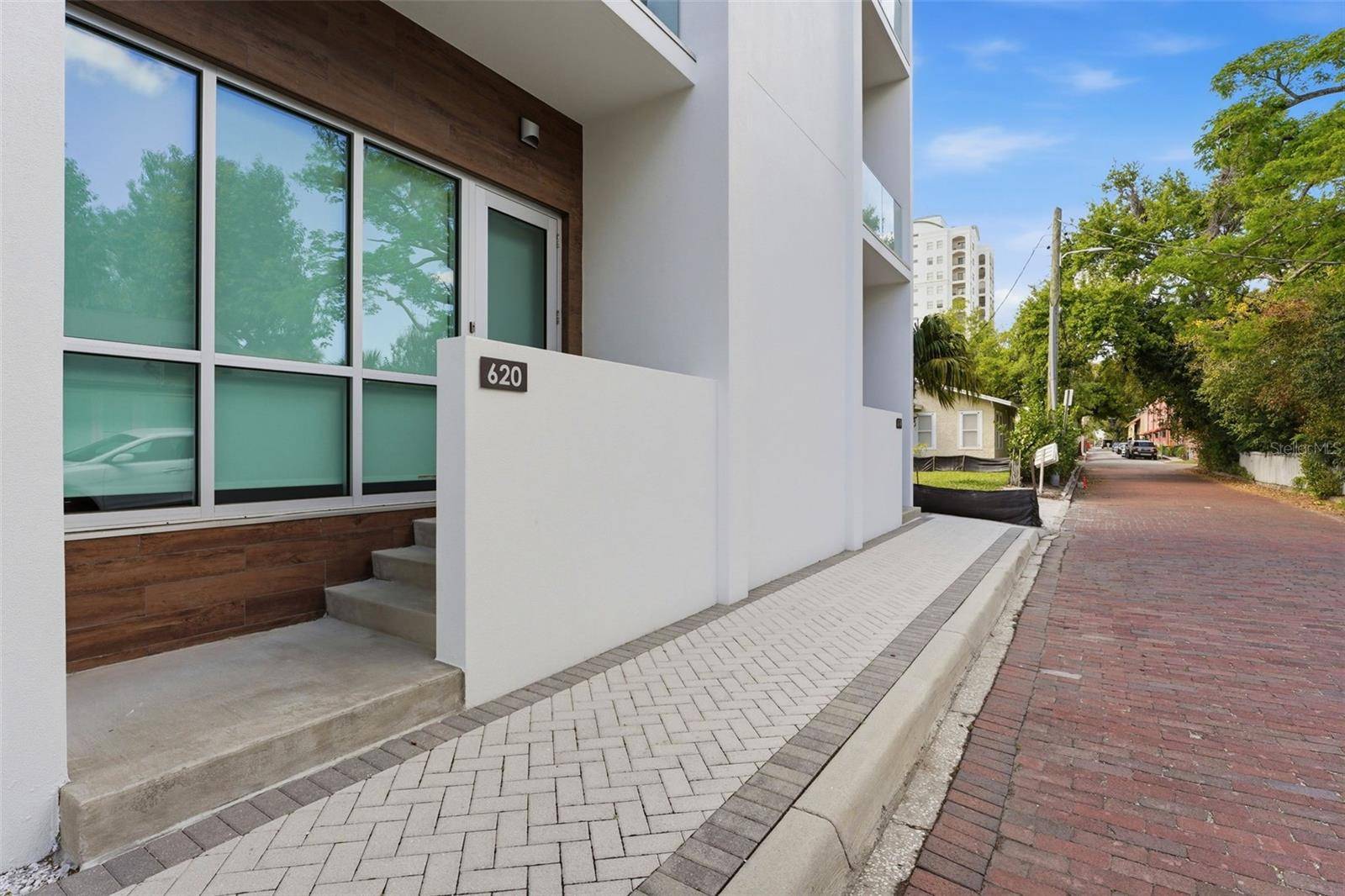 620 RAWLS AVE, Sarasota, FL 34236
