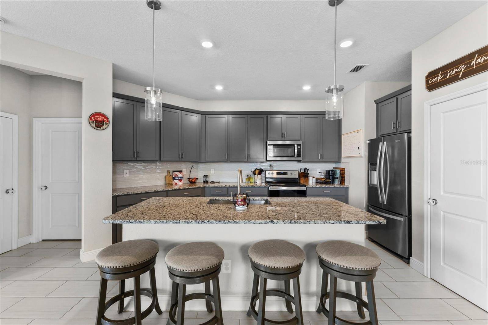 7434 35TH LN E, Sarasota, FL 34243