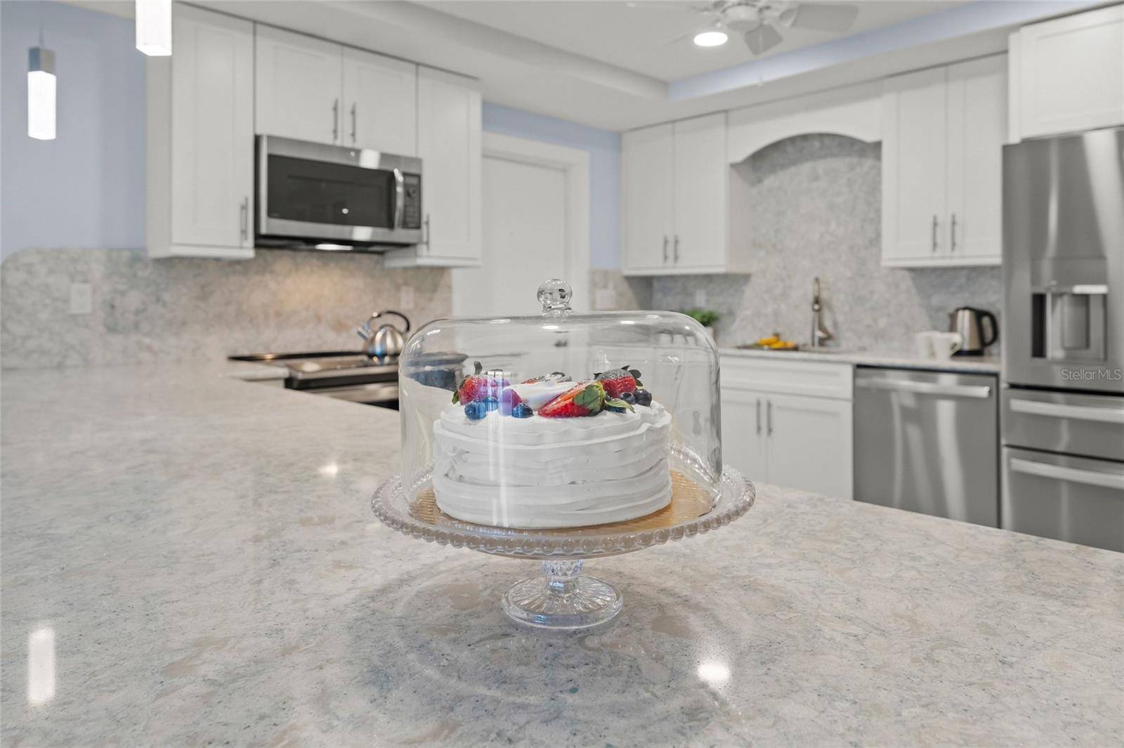 101 WHISPERING SANDS DR #105, Sarasota, FL 34242