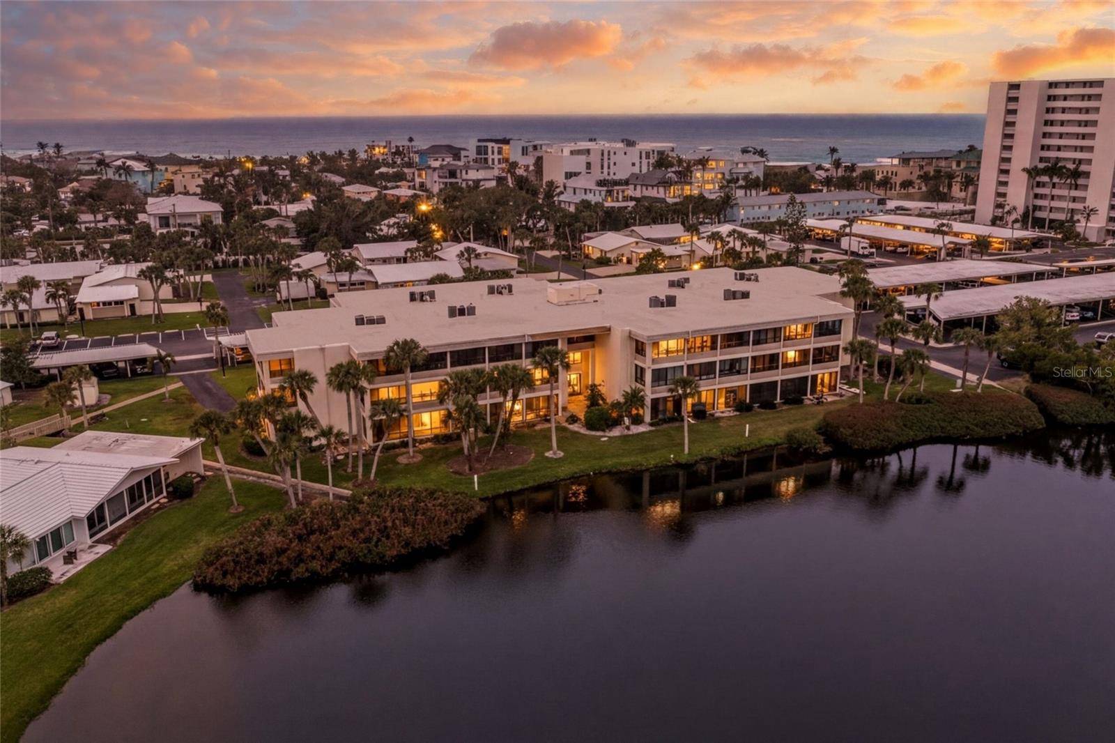 101 WHISPERING SANDS DR #105, Sarasota, FL 34242