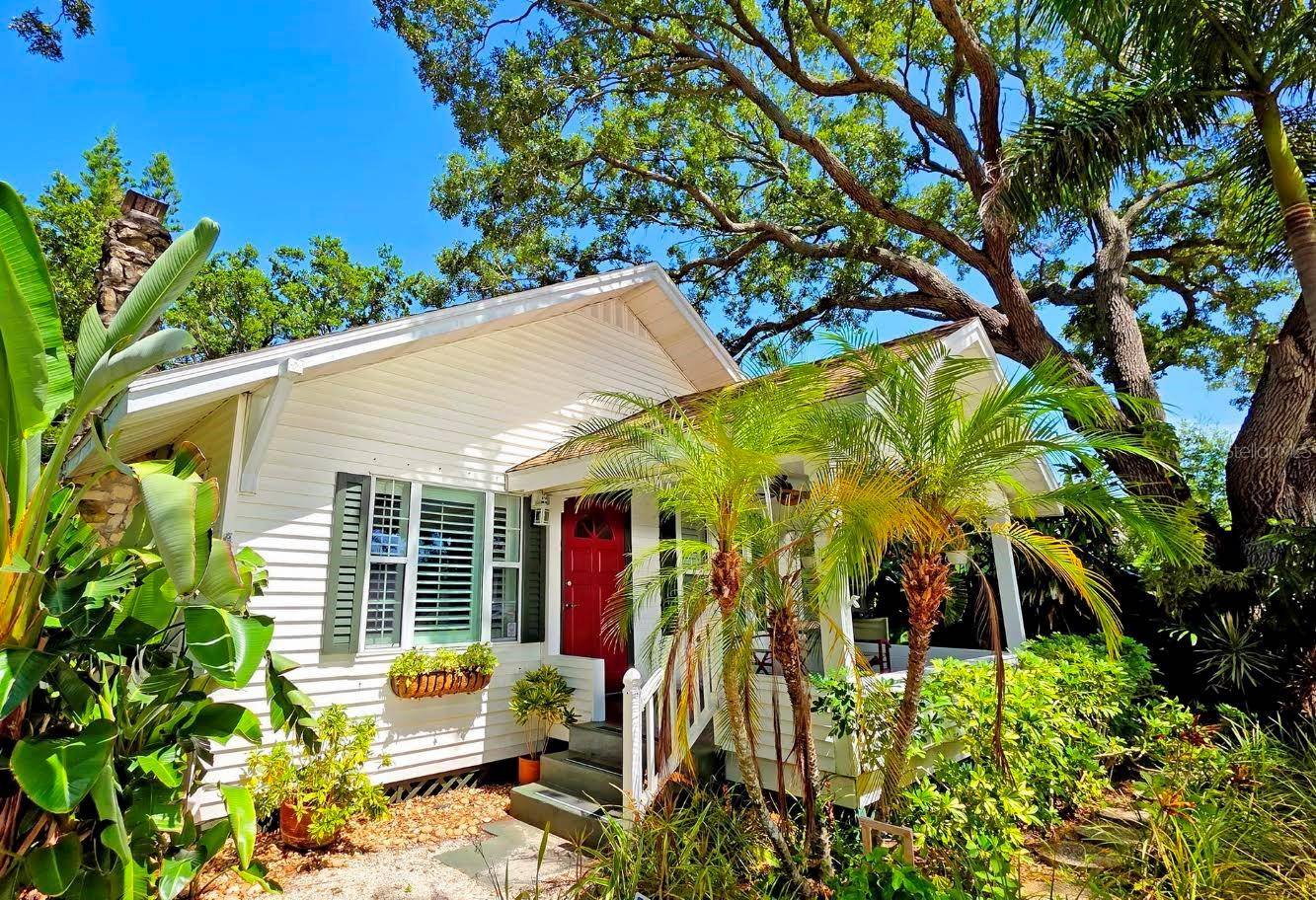 2310 HICKORY AVE, Sarasota, FL 34234