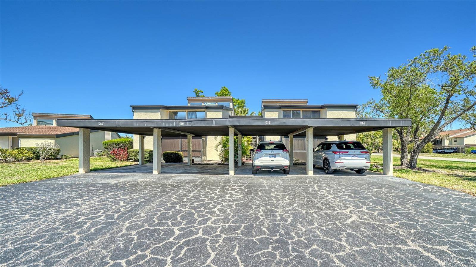 712 WHITE PINE TREE RD #77, Venice, FL 34285