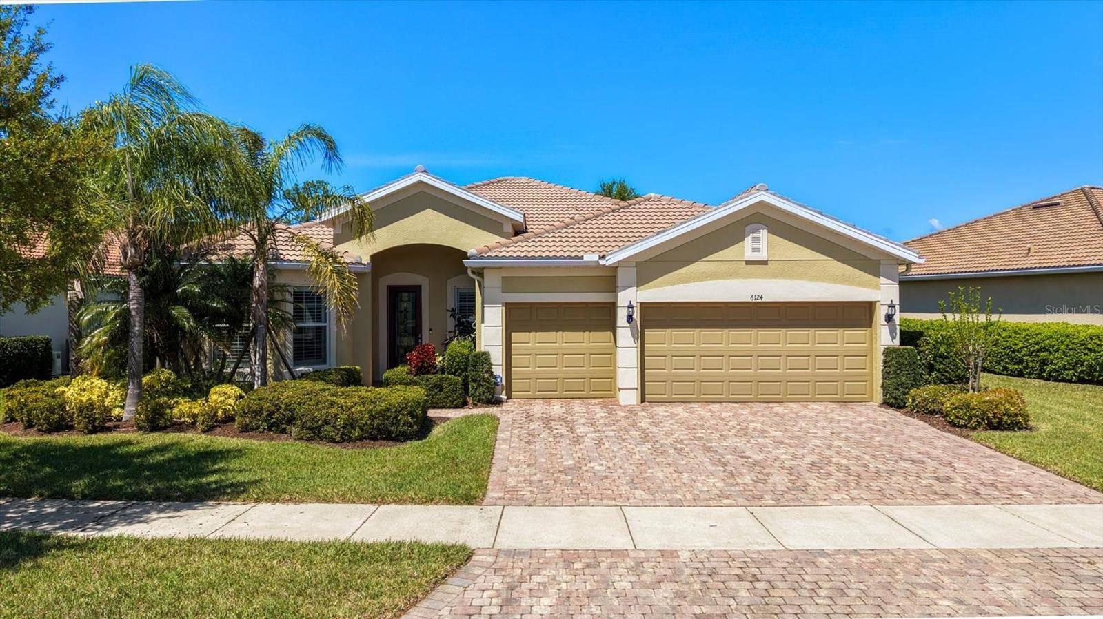 6124 ABACO DR, Sarasota, FL 34238