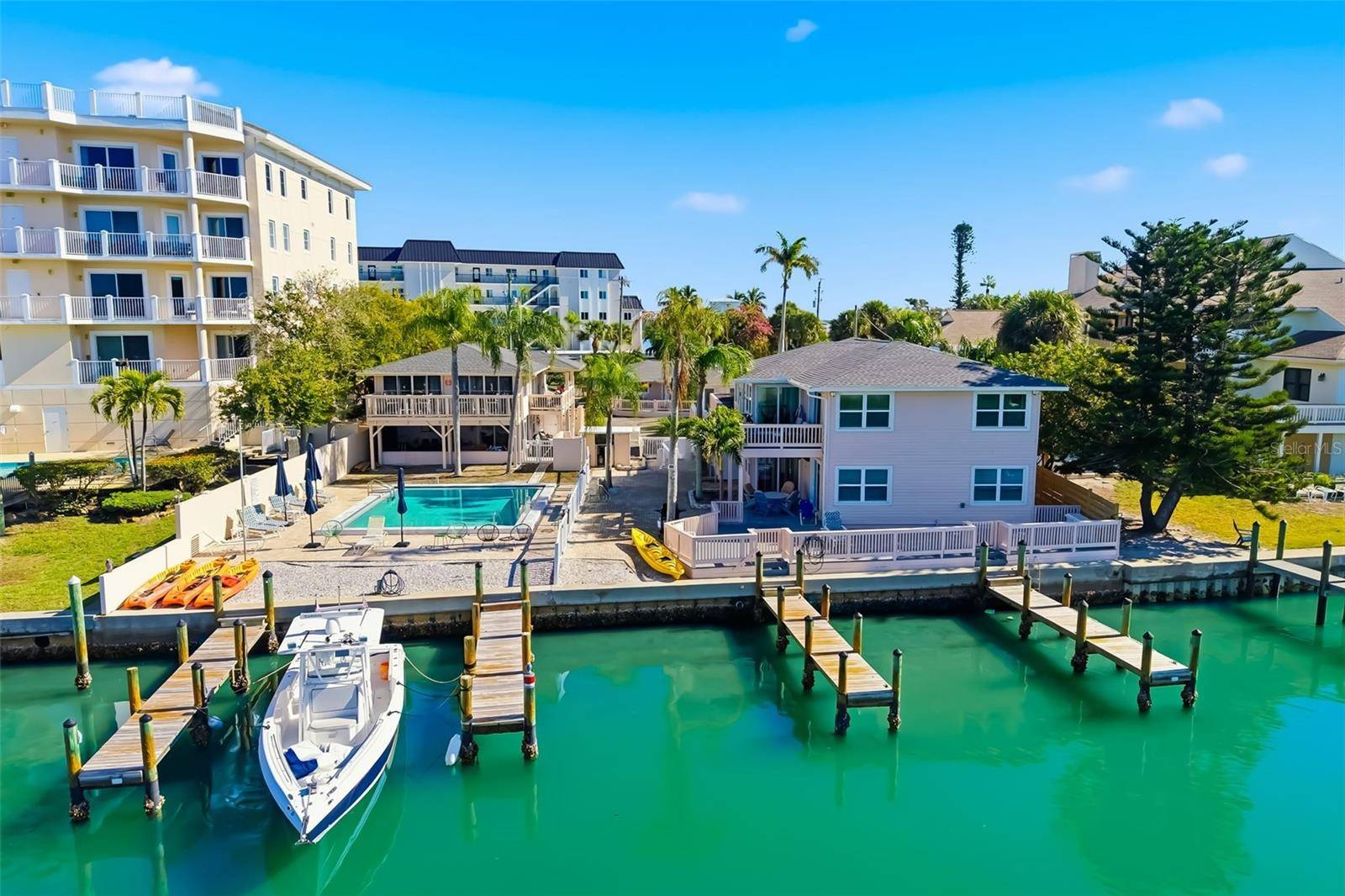 9022 MIDNIGHT PASS RD, Sarasota, FL 34242