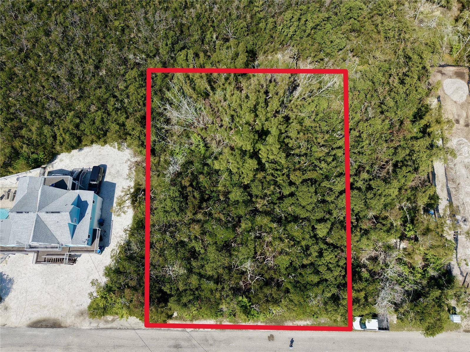 28TH ST, Holmes Beach, FL 34217